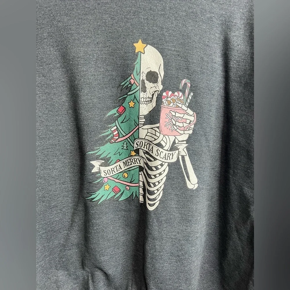 Gildan Sorta Merry Sorta Scary Pullover Sweatshirt NWOT - Picture 2 of 4